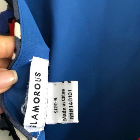 GLAMOROUS Bell Sleeve Floral Print Romper - Picture 8 of 8